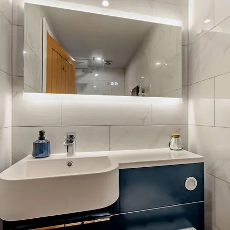 2 Bed In 94056 بيت للعطل