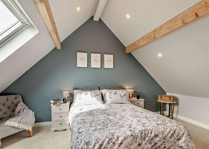 2 Bed In 94056 * Tosside